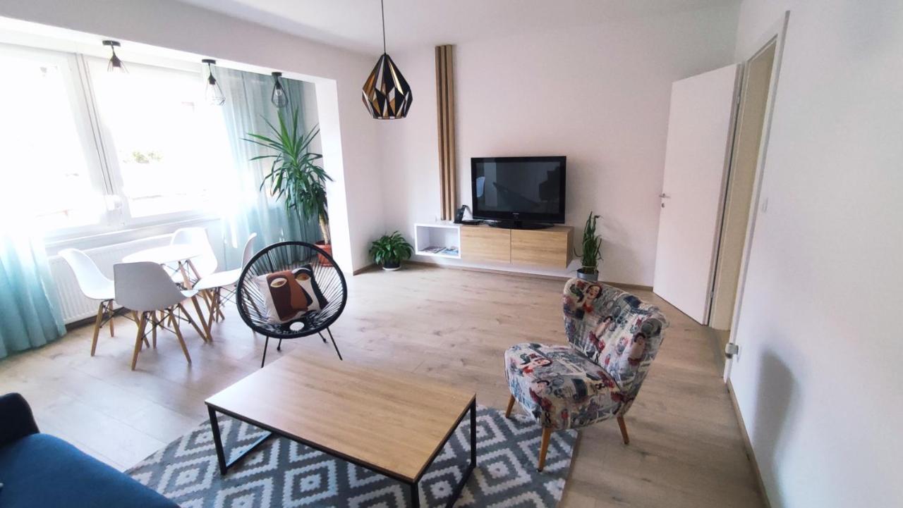 Apartman Lena Apartment Tuzla Exterior photo