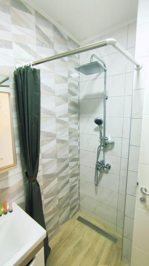 Apartman Lena Apartment Tuzla Exterior photo