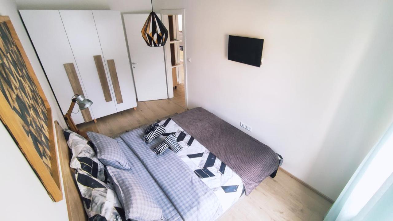 Apartman Lena Apartment Tuzla Exterior photo
